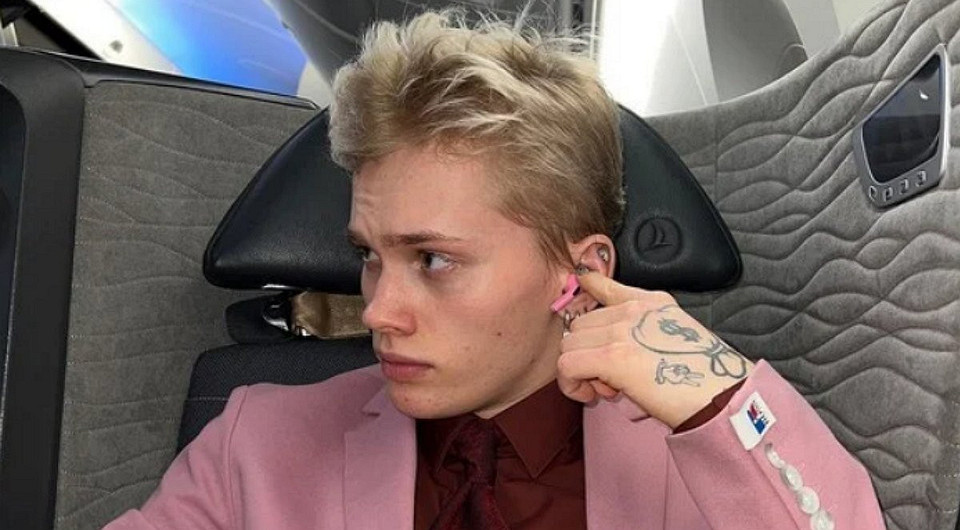 Даня Милохин признался, что работает в Дубае доставщиком еды