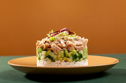 Салаты из консервов для новогоднего стола: 15 простых и вкусных вариантов