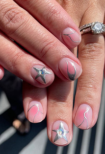 Маникюр на короткие ногти в 2026 году: 30+ идей для вдохновения