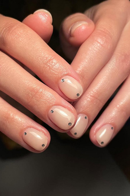 Фото в галерее: @tinybrushes