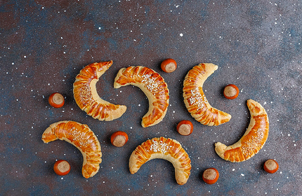 Новогодний стол на 2026 год: какие блюда стоит приготовить, чтобы привлечь удачу