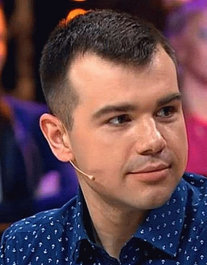 Задолжал кому? Не своему ребенку?: актер Михаил Казаков отказывается платить алименты бывшей жене