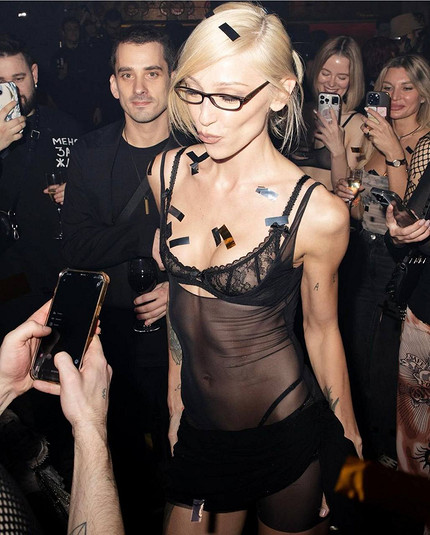 Суды, иски, разоблачения: самые громкие юридические скандалы российских звезд последних лет