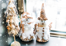 Как украсить окна на Новый 2026 год: лучшие идеи декора