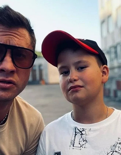 Ребенок услышан мамой, пусть и таким радикальным образом: Прилучный прекратил судебный спор с Муцениеце