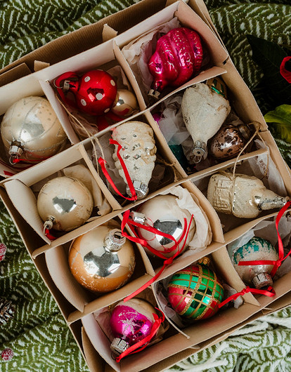 Как хранить елочные игрушки после Нового года: 9 компактных вариантов