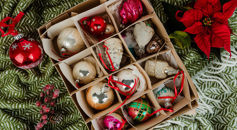 Как хранить елочные игрушки после Нового года: 9 компактных вариантов
