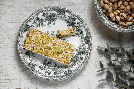 Духи с ароматом кофе, ладана и крови: самые неожиданные парфюмерные тренды 2026