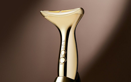 Подарки для бьютиголиков: что вызовет восторг, а что — неловкость