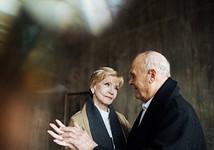 Теперь они — вместе: Юлия Меньшова опубликовала трогательные снимки родителей после смерти Веры Алентовой