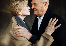 Теперь они — вместе: Юлия Меньшова опубликовала трогательные снимки родителей после смерти Веры Алентовой