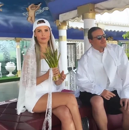 Каждые пять лет мы играем свадьбу: Мария Горбань в третий раз вышла замуж за Кирилла Зоткина