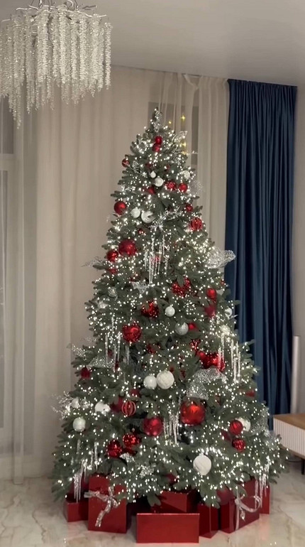 Новогодний гламур: самые стильные и роскошные елки российских звезд