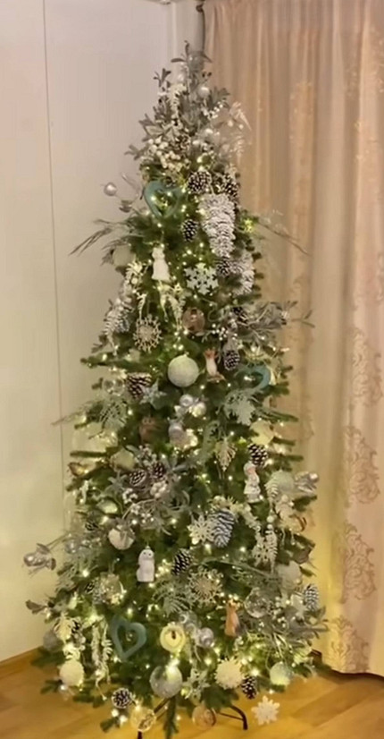 Новогодний гламур: самые стильные и роскошные елки российских звезд