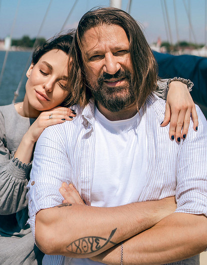 Она - психически нездоровый человек: Виктор Логинов прокомментировал развод с четвертой женой