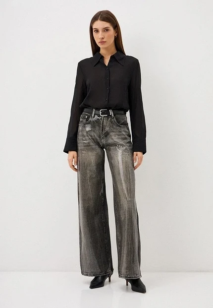 Джинсы с пайетками — самый нарядный тренд зимы: как их правильно стилизовать