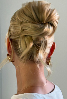 Прическа на Новый год: 17 укладок, которые продержатся всю ночь