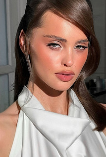 Прическа на Новый год: 17 укладок, которые продержатся всю ночь