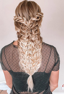 Прическа на Новый год: 17 укладок, которые продержатся всю ночь