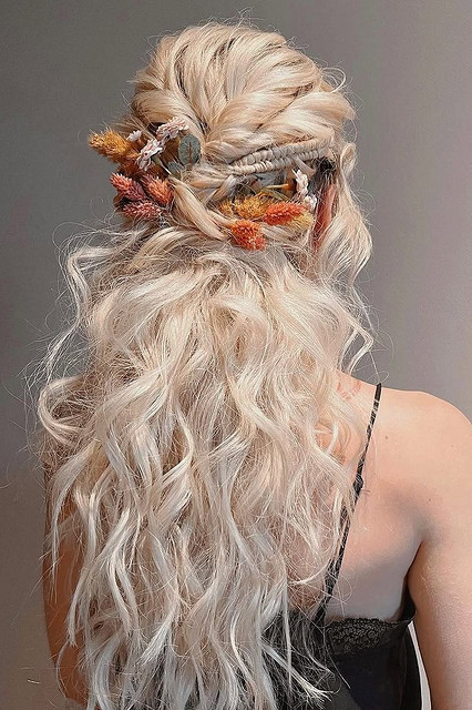 Фото в галерее: @beyondtheponytail