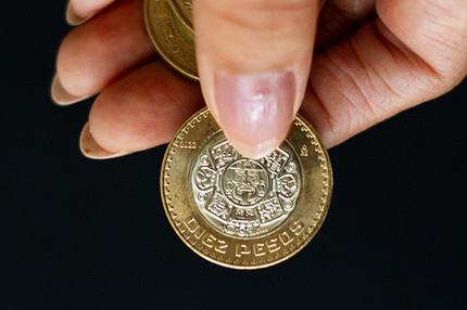 Народные приметы на Новый год-2026: гадания и суеверия на удачу и счастье