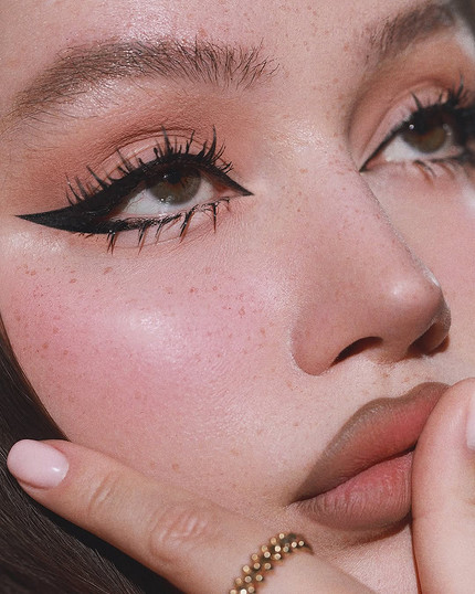 Макияж + серьги: идеальные дуэты для новогодних вечеринок