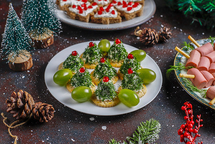 Чем заменить калорийные ингредиенты в новогодних блюдах, чтобы было и вкусно, и полезно