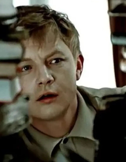 Назад в будущее: почему родители массово скупают советские учебники