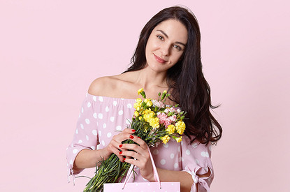 Что подарить на 8 марта: недорого, оригинально и со вкусом