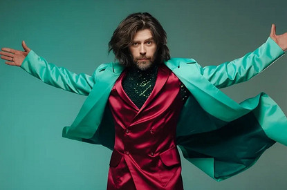 Петр Чернышев впервые выступил на льду с дочерью от Анастасии Заворотнюк