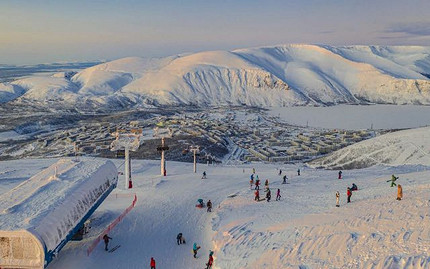 Куда поехать в горы в России: 10 самых красивых и небанальных мест