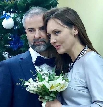 Я в разводе: третий брак актрисы Елены Ксенофонтовой завершился спустя два года