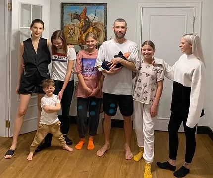 Владимир Кристовский с детьми