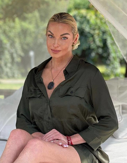 Я сниму это с Андреем Малаховым: Анастасия Волочкова раскрывает новые подробности свадьбы дочери