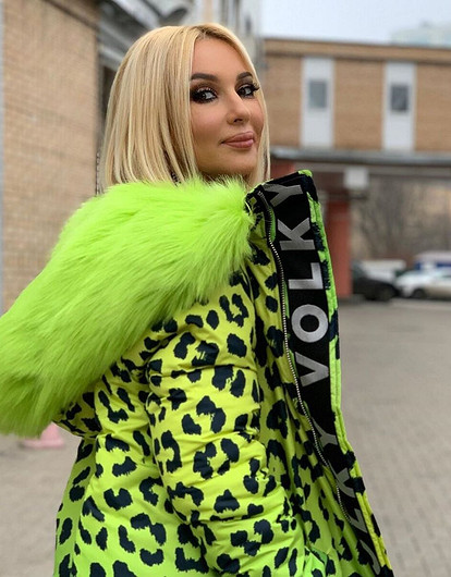 Очень тупенькая, очень: Лера Кудрявцева пожаловалась на родную сестру во время отдыха