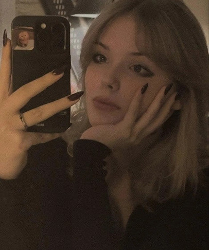 Очень боюсь предвзятости: 18-тилетняя дочь Абдулова порассуждала о знаменитой фамилии