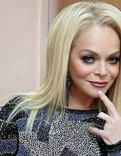 Ларисе Долиной вернули квартиру, которую ее убедили продать мошенники