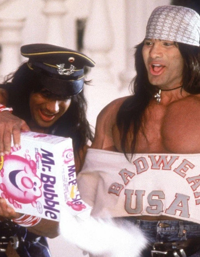 Что стало с близнецами из фильма «Няньки» и как они изменились за 30 лет