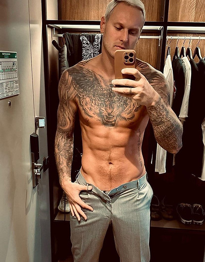 Все исчезло: отец Яниса Тиммы заявил о пропаже коллекции футболок и обуви сына