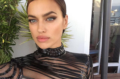 Эталон женственности и красоты: Ирина Шейк приняла участие в карнавальном шествии в Бразилии