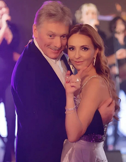 Я люблю тебя, Навка!: Дмитрий Песков впервые вышел на лед в честь юбилея жены