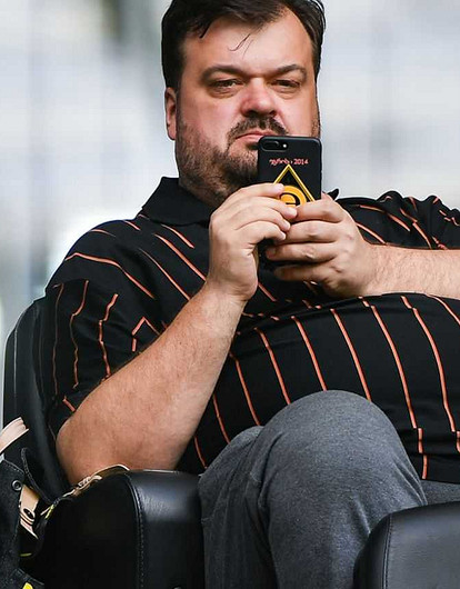 Семья Василия Уткина не может мирно поделить его многомиллионное наследство