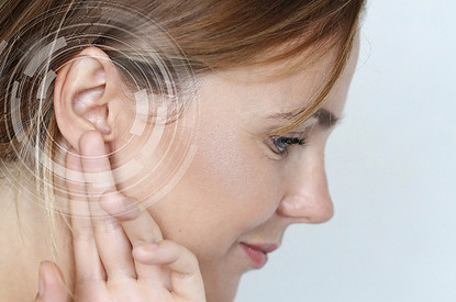 К чему горит правое ухо: о чем примета предупреждает девушек и женщин