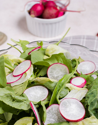 Вкусные весенние салаты: 14 лучших рецептов