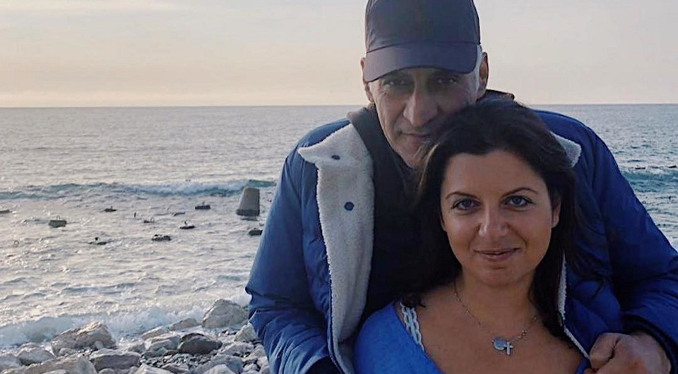 Он бы меня отругал за это: Маргарита Симоньян рассказала, что не пускает детей в больницу к Кеосаяну