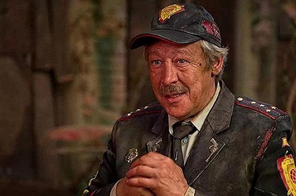 Тяжело передвигаться: состояние Михаила Ефремова после колонии сильно ухудшилось