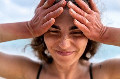 Что делать, если обгорел на солнце: первая помощь и проверенные SOS-средства