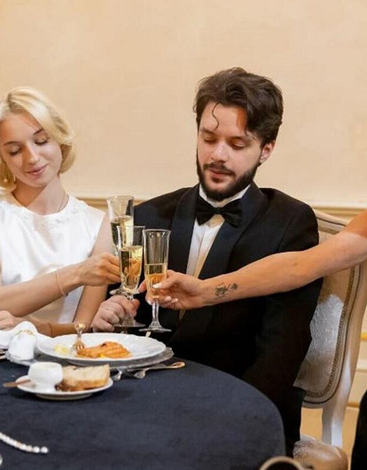 Свадьба еще впереди: мачеха дочери Волочковой сообщила, что та на самом деле не вышла замуж