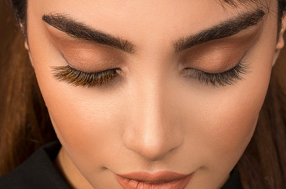 Какой эффект выбрать для наращивания ресниц: советы новичкам от мастеров