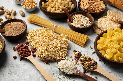 В каких продуктах содержатся углеводы: список простых и сложных